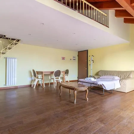 Graziosa Mansarda Open Space Apartment Sanremo